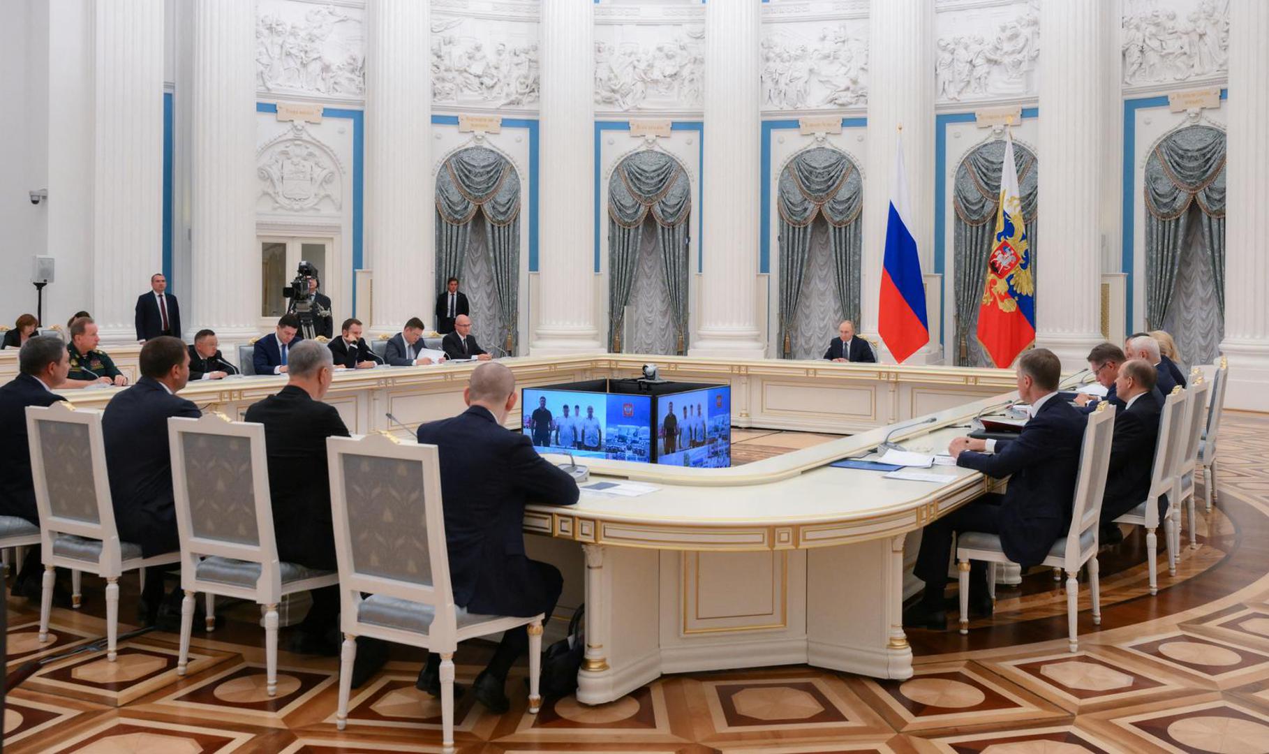 Officials, including Russian President Vladimir Putin, attend a meeting held to discuss issues on socio-economic development of the regions of Ukraine that Russia claimed to have annexed in 2022, in Moscow, Russia July 24, 2024. Sputnik/Grigory Sysoyev/Pool via REUTERS ATTENTION EDITORS - THIS IMAGE WAS PROVIDED BY A THIRD PARTY. Photo: Grigory Sysoyev/REUTERS