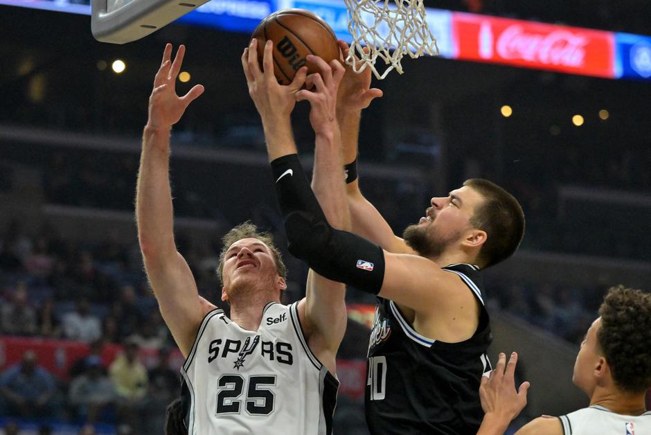 NBA: San Antonio Spurs at Los Angeles Clippers