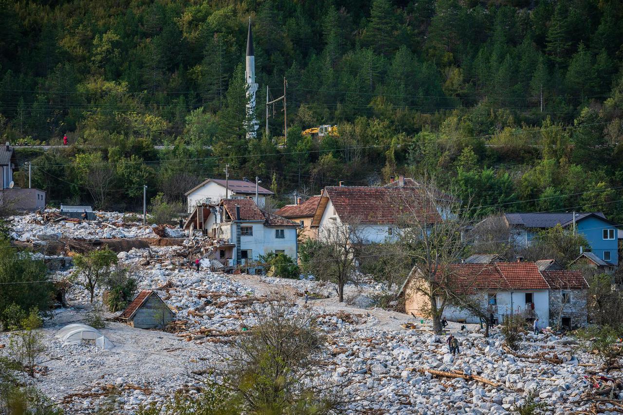 Snimke iz zraka prikazuju razmjere katastrofe u Donjoj Jablanici