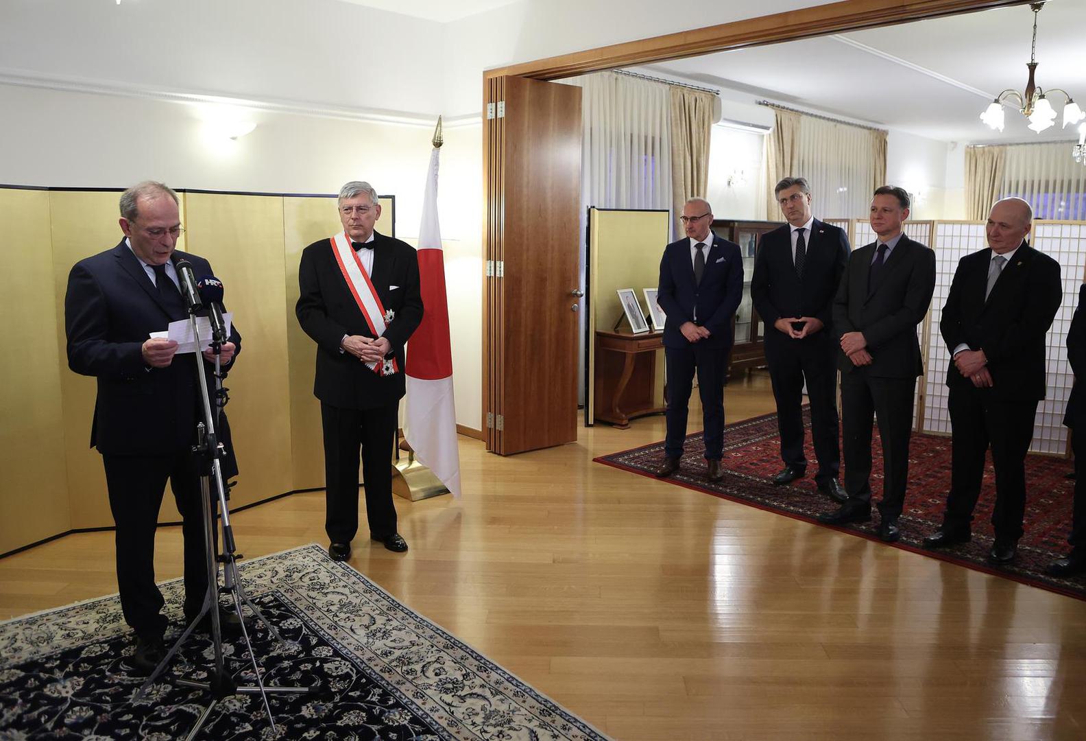 17.04.2023., Zagreb - Potpredsjednik Hrvatskoga sabora akademik Zeljko Reiner prima "Odlicje Reda izlazeceg sunca prve klase s lentom" u rezidenciji japanskog veleposlanika. Photo: Marko Prpic/PIXSELL