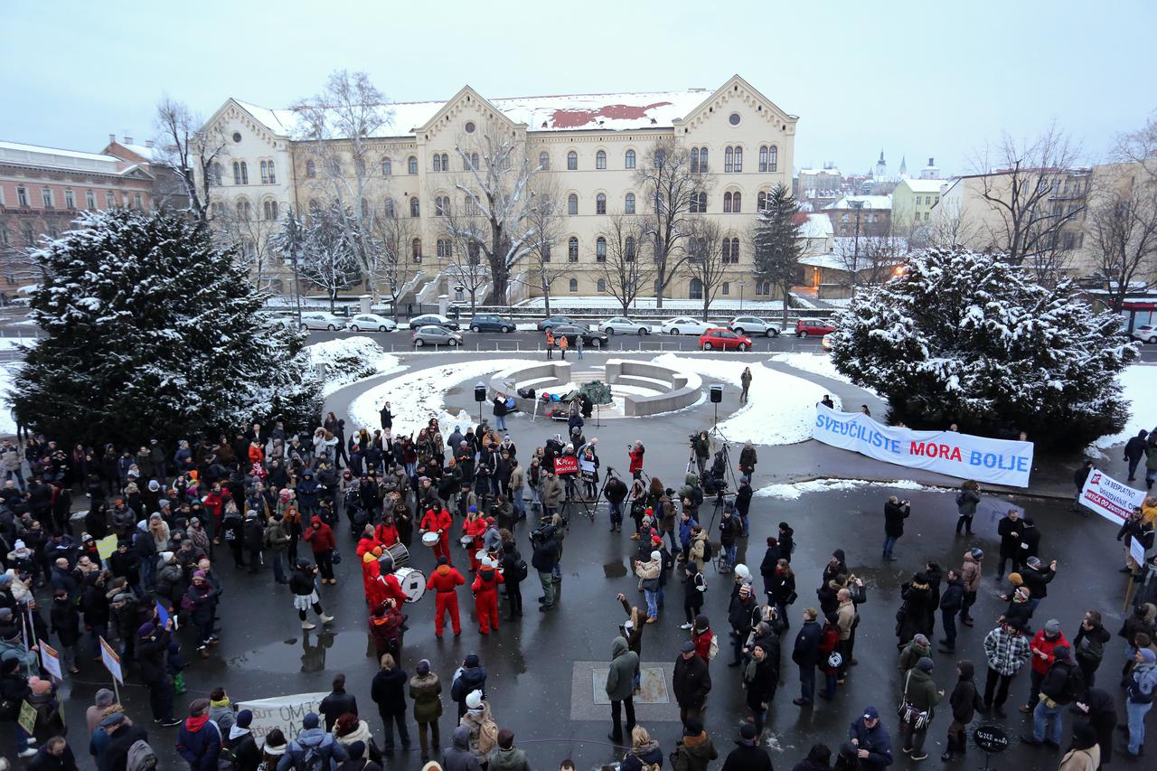 Sveučilišna platforma organizirala prosvjed pod geslom "Sveučilište mora bolje"