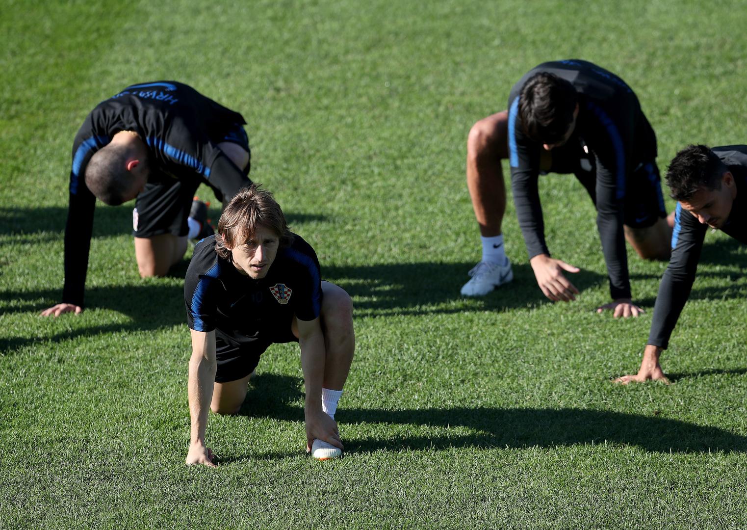 Hrvatska nogometna reprezentacija odradila je trening u svom kampu u Roščinu, a izbornik Zlatko Dalić je napokon imao sve igrače na raspolaganju