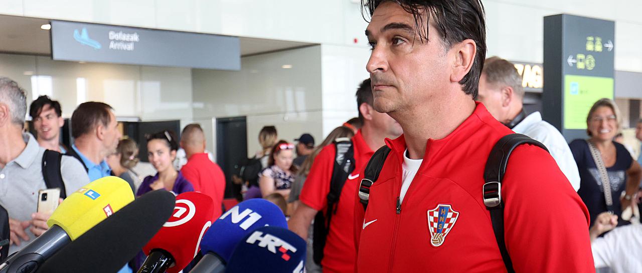 VIDEO Vatreni dočekani pljeskom navijača, Dalić: Modrić nam treba, ova generacija nije još sve napravila