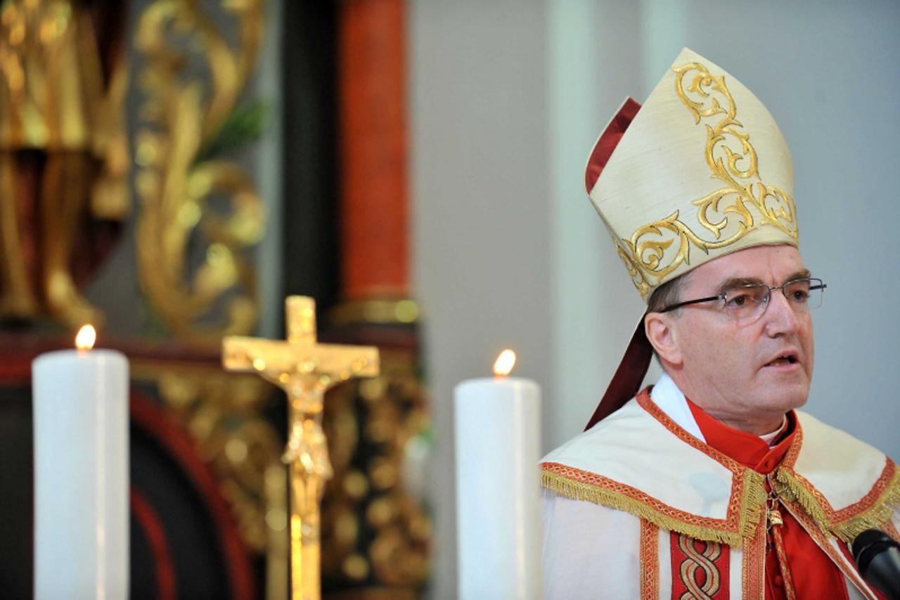 \'unu 24.09.2009.,Jasenovac,Hrvatska - Kardinal Josip Bozanic u posjeti spomen podrucju Jasenovac. Photo: Antonio Bronic/VLM\'