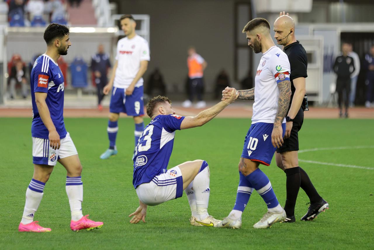 Jogadores do Hajduk Split agredidos pelos próprios adeptos após derrota no  campeonato - Futebol Internacional - SAPO Desporto