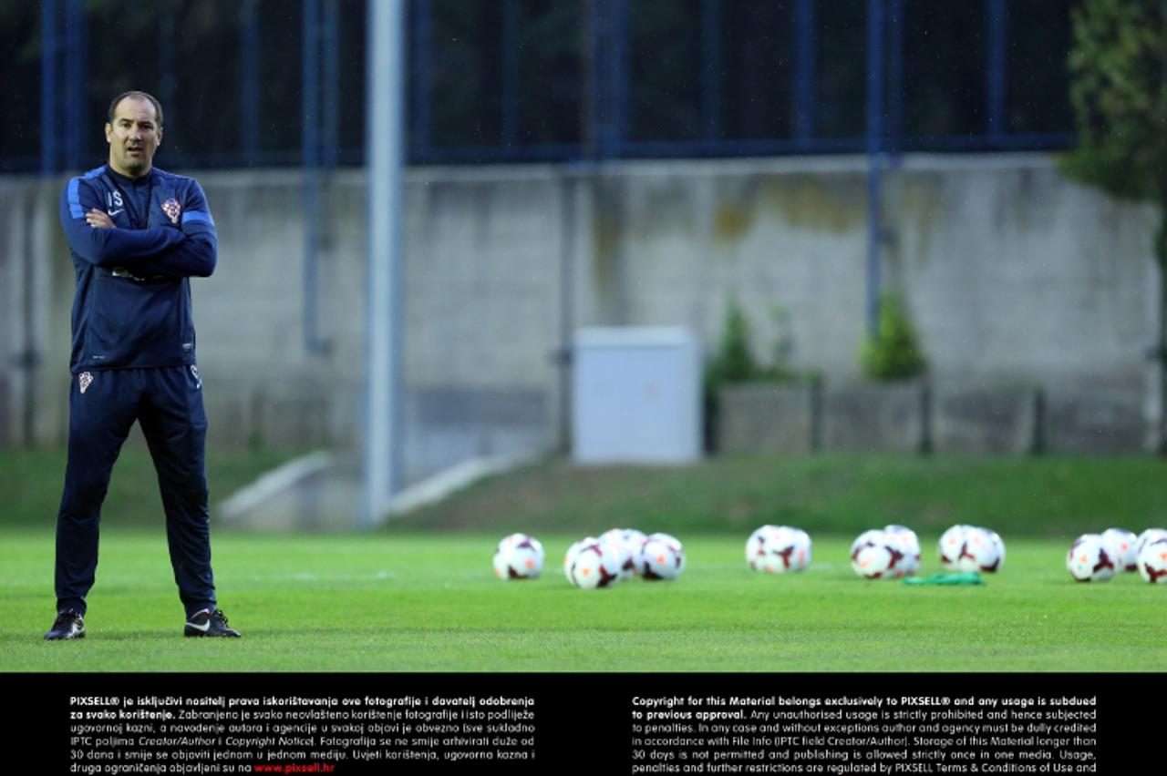 '07.10.2013., Zagreb - Na pomocnom igralistu Hitrec Kacijan, hrvatska nogometna reprezentacija odradila je trening uoci kvalifikacijske utakmice sa Belgijom. Igor Stimac. Photo: Sanjin Strukic/PIXSELL