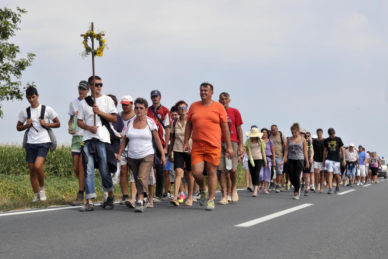 Ila?a: Povodom blagdana Velike Gospe veliki broj vjernika hodo?astio u Marijansko svetište