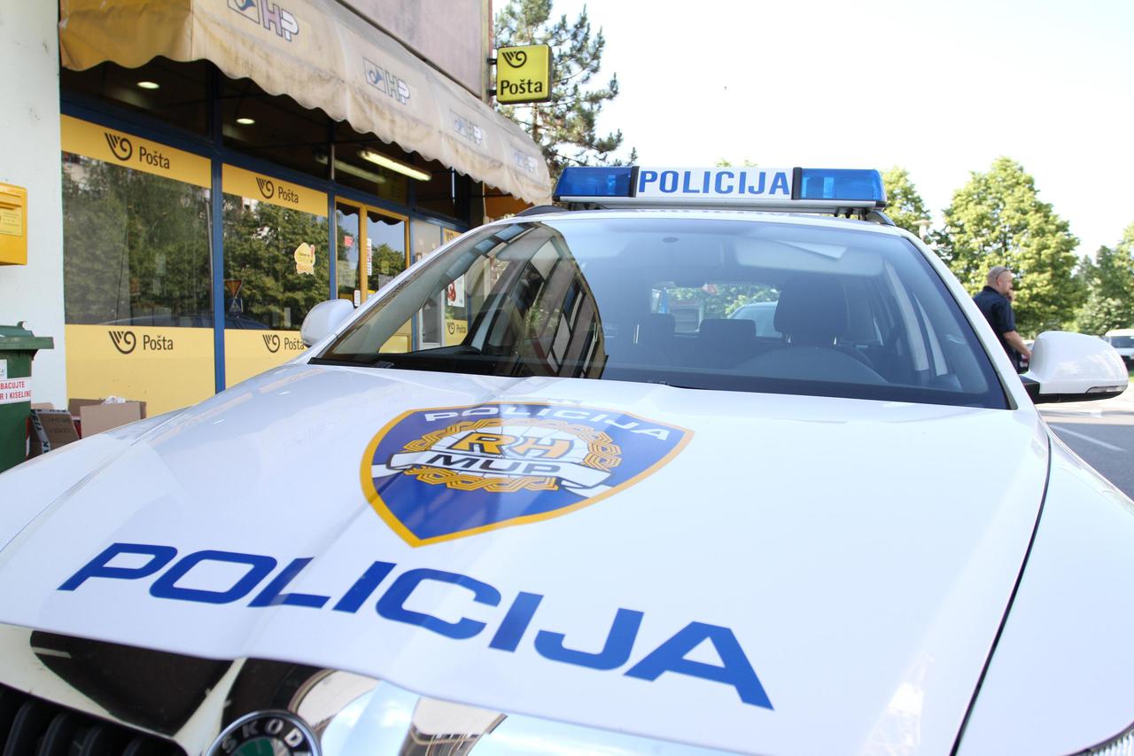 policija