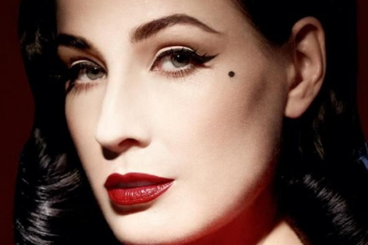 Dita (1)