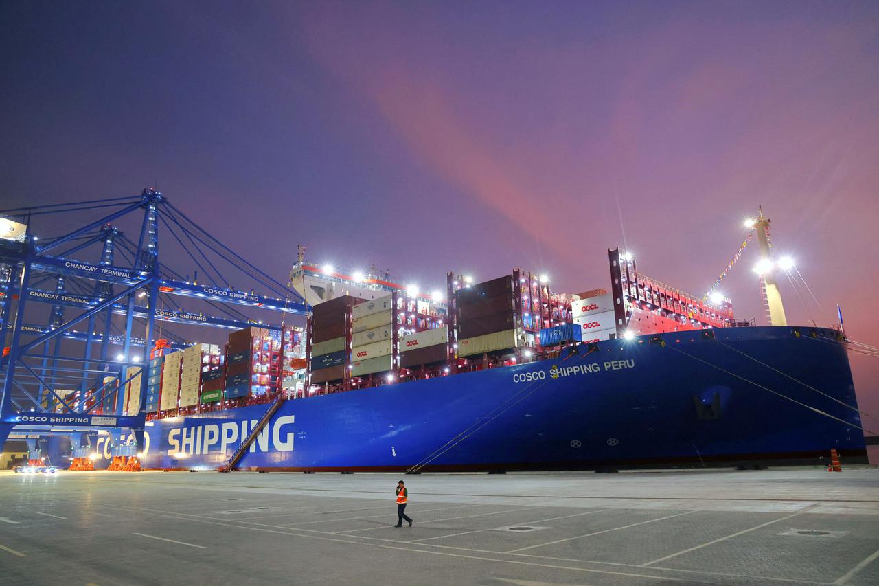 Chinese President Xi Jinping opens the Chancay deep-water port in Peru