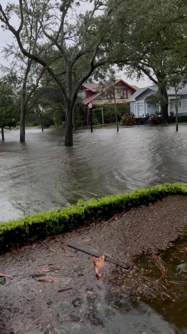 A general view of heavy rains and flooding, caused by Hurricane Idalia, in Tampa Bay, Florida, U.S. August 30, 2023, in this screen grab taken from a social media video. @lizpalmer44 via X/via REUTERS  THIS IMAGE HAS BEEN SUPPLIED BY A THIRD PARTY. MANDATORY CREDIT. NO RESALES. NO ARCHIVES. Photo: @LIZPALMER44 VIA X/REUTERS