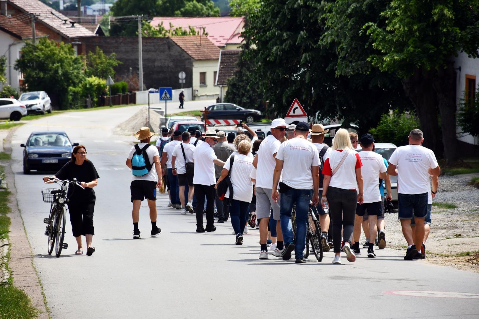 12.06.2021., Podvinje - Hodocasce od Podvinja do Gornjih Mocila (BiH) u sklopu tradicionalnih Dana svetog Ante Padovanskog.
Photo: Ivica Galovic/PIXSELL