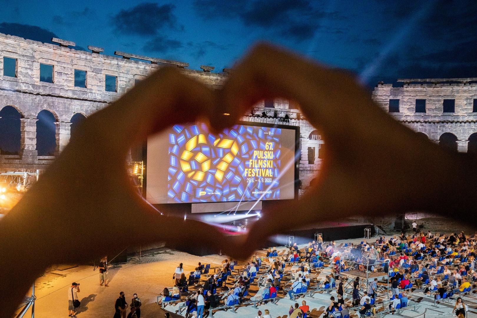 29.08.2020.., Pula - 
U Areni otvoren Pula film festival prvi put u novom terminu, bez vatrometa i uz postivanje epidemioloskih mjera. Festival je otvorenim proglasio Zdravko Zima, izaslanik predsjednika Republike Hrvatske.
Photo: Srecko Niketic/PIXSELL