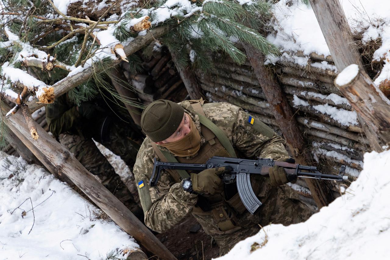Ukrainian troops train in Poland for harsh winter warfare