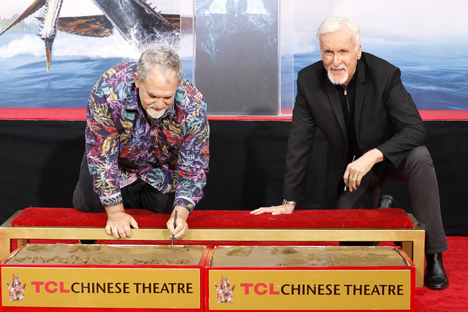 Photo by: John Rasimus/starmaxinc.com
STAR MAX
©2023
ALL RIGHTS RESERVED
Telephone/Fax: (212) 995-1196
1/12/23
Jon Landau and James Cameron attend the handprints and footprints ceremony honoring "Avatar: The Way Of The Water" filmmakers James Cameron and Jon Landau at TCL Chinese Theatre in Hollywood, California on January 12, 2023. Photo via Newscom Photo: John Rasimus/starmaxinc.com/NEWSCOM