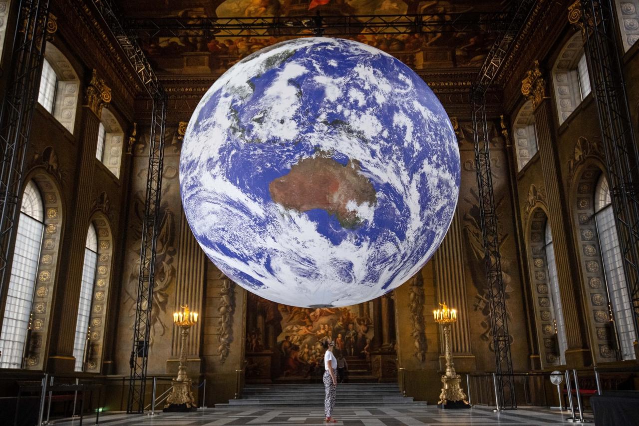 Giant replica of Earth in the Painted Hall