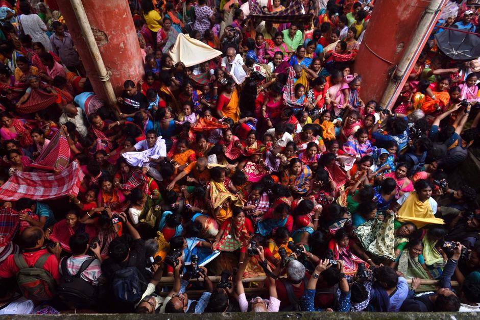 Devotees Join To Celebrate Gobardhan Puja - India