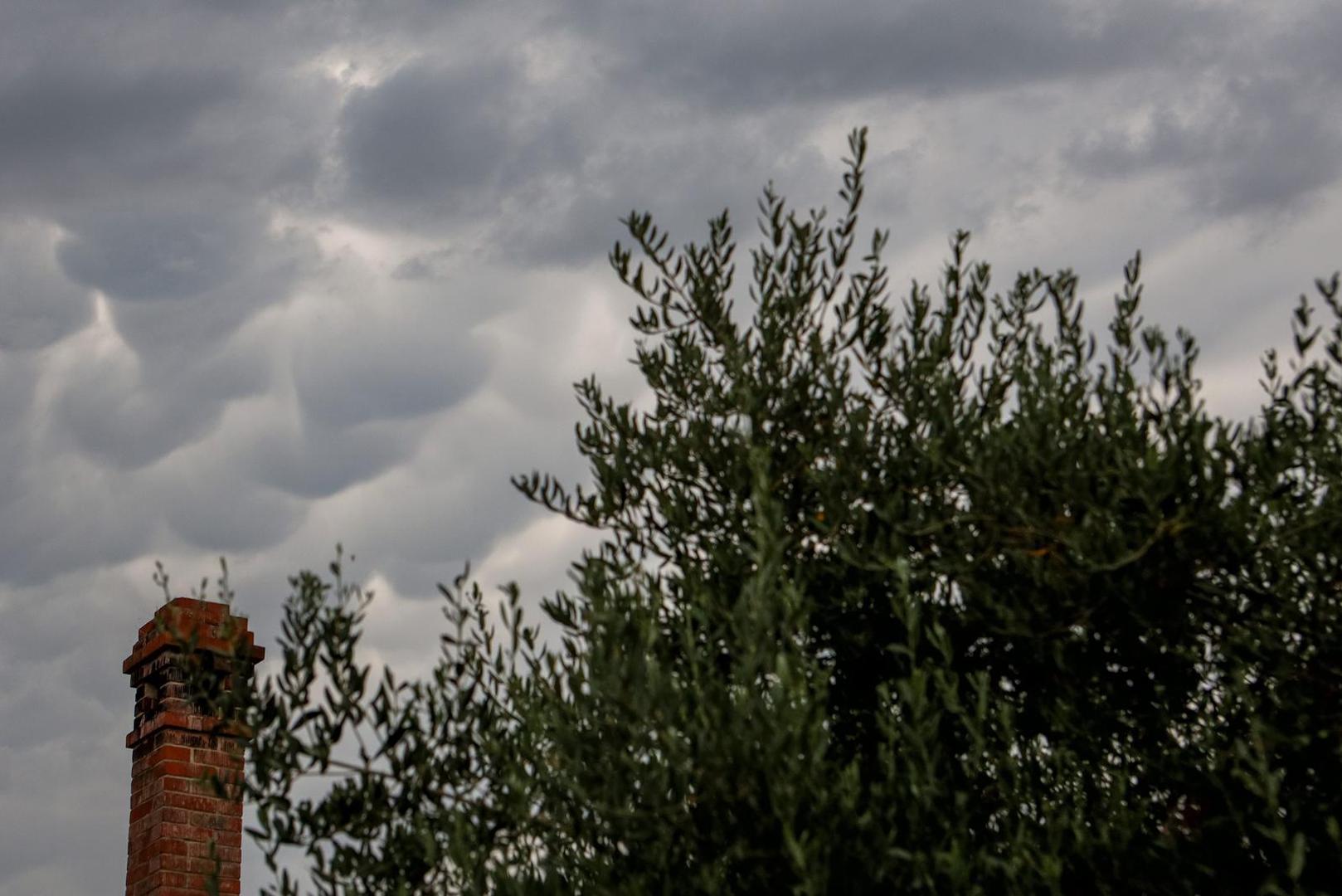 22.07.2023., Zadar  -  Oblaci nad Zadrom Photo: Sime Zelic/PIXSELL