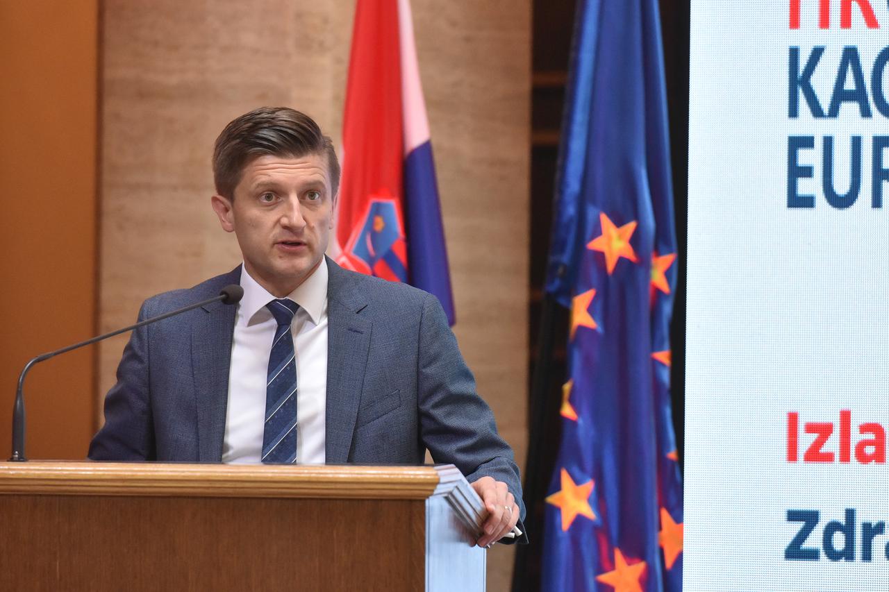Zagreb: Konferencija "Hrvatska kao dio eurozone"