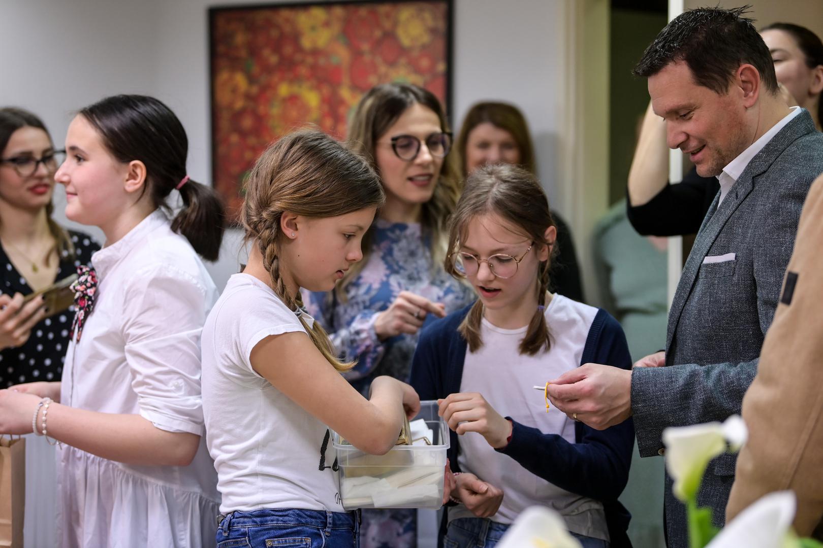 23.03.2023.,  Zagreb - Tradicionalna uskrsnja prodajna izlozba ucenickih zadruga Zagrebacke zupanije. Photo: Igor Šoban/PIXSELL