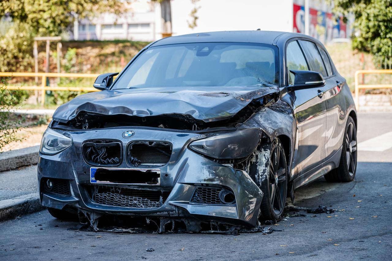 Split: Noćas je izbio požar na parkiranom automobilu