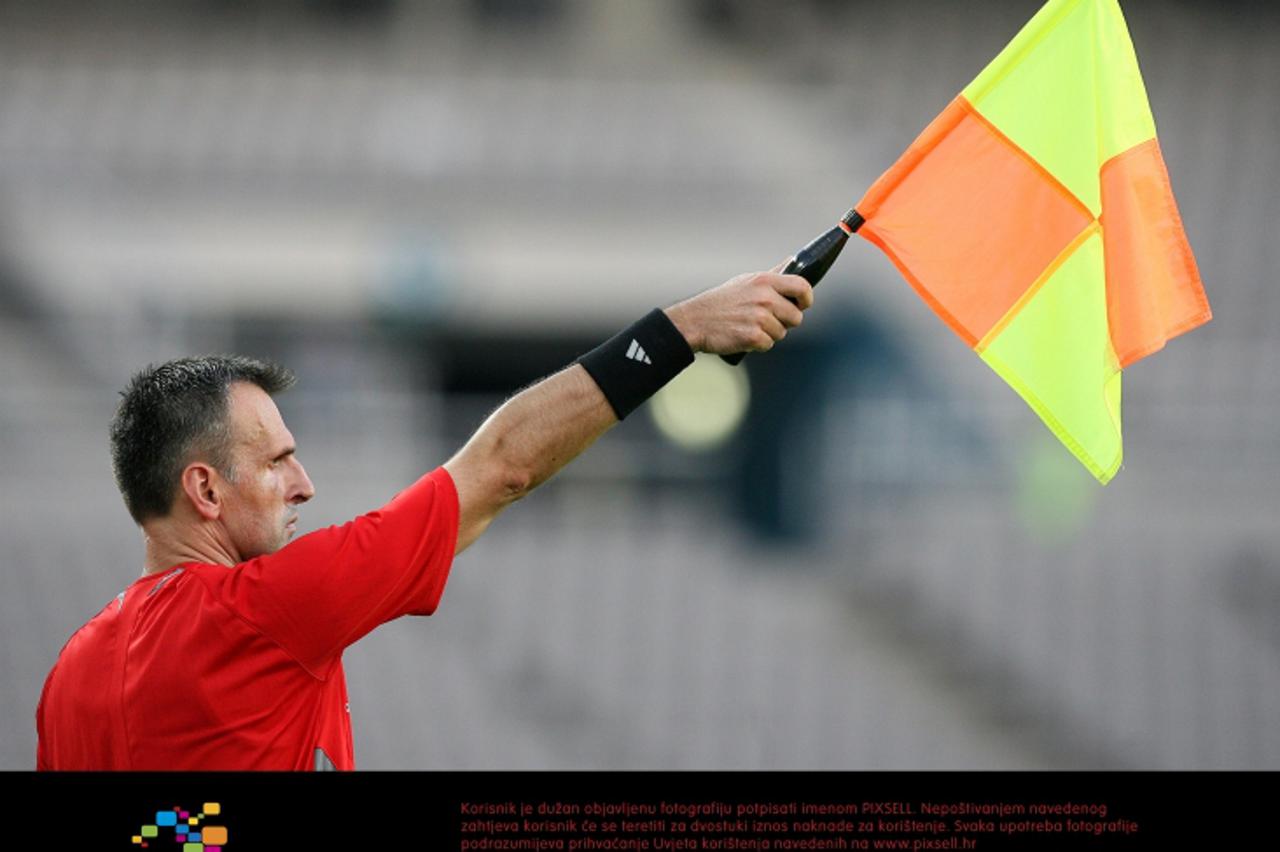 'Fussball International U17 WM  24.08.2007 England  2-1  Brasilien England  2-1  Brazil Schiedsrichterassistent Tomislav Setka (CRO) FOTO (M):Pressefoto ULMER/Markus Ulmer'