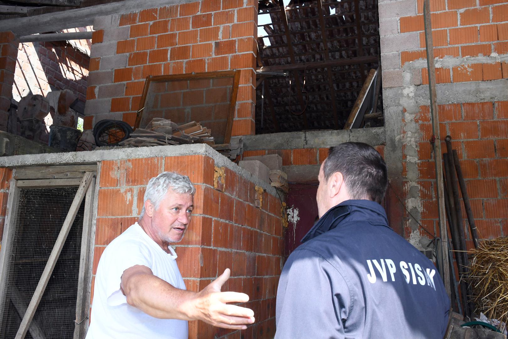 26.05.2022., Sela, Greda - Posljedice jucerasnjeg nevremena vidljive su na svakom koraku. Photo: Nikola Cutuk/PIXSELL Photo: Nikola Cutuk/PIXSELL