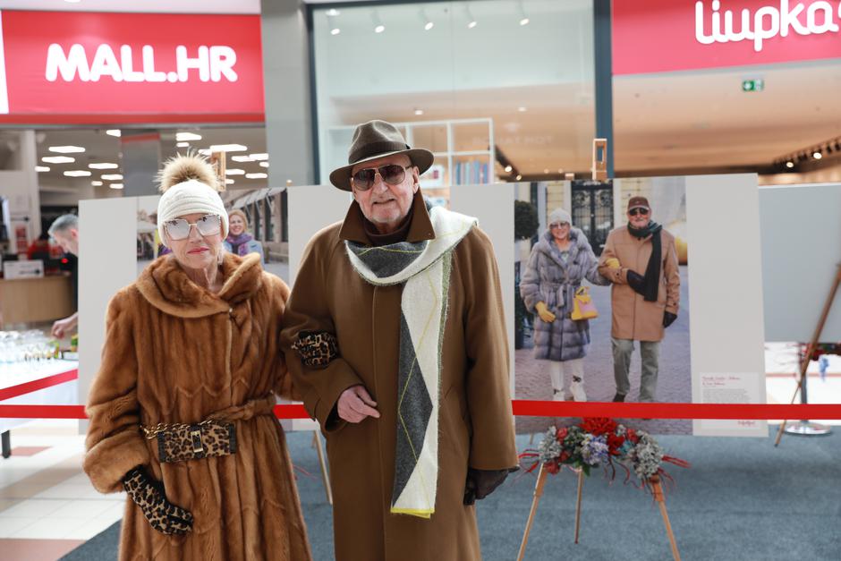 Otvorena izložba fotografija parova „Zaljubljeni u King Crossu“