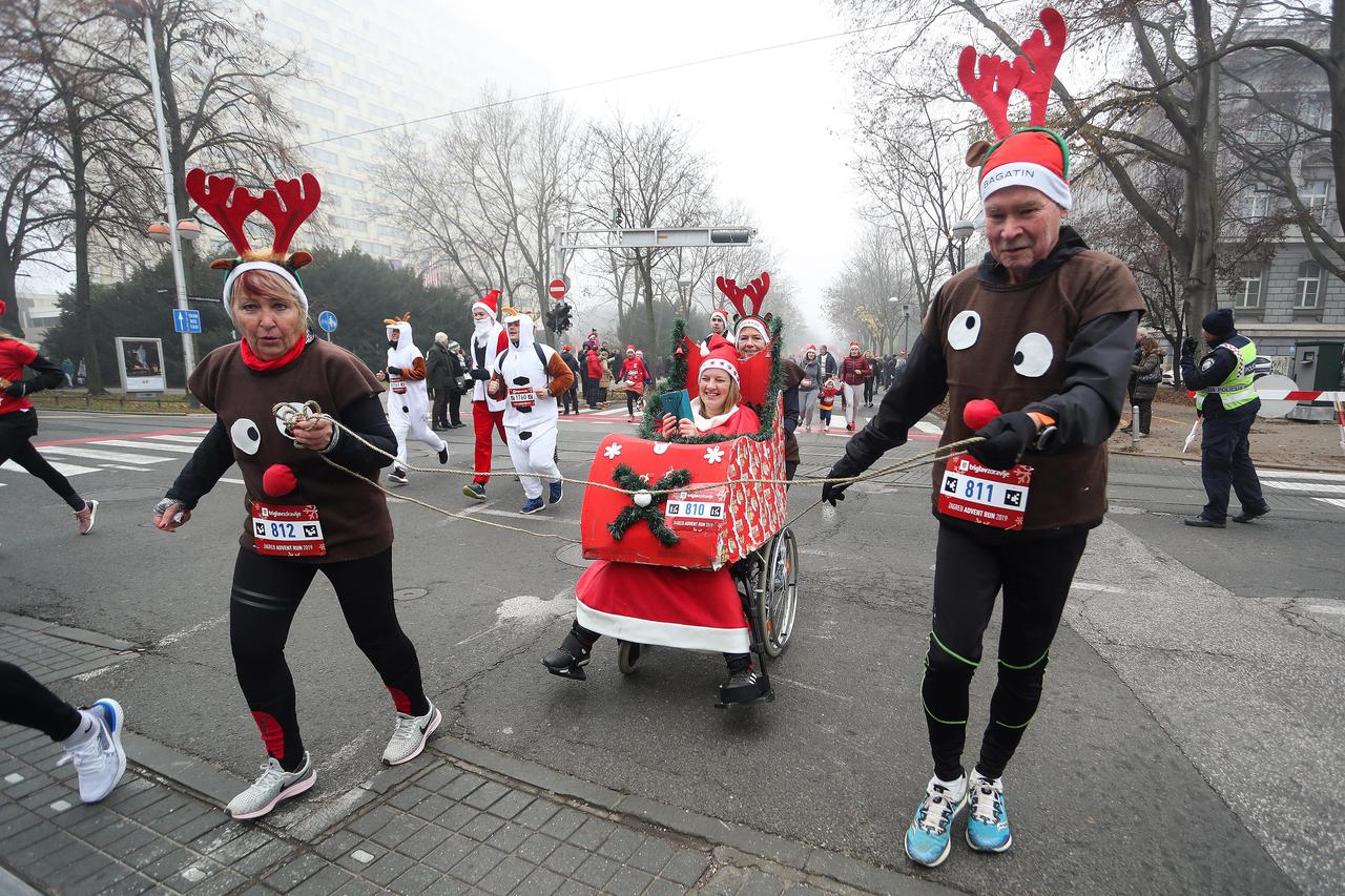 Zagreb: Humanitarna utrka Zagreb Advent Run, utrci se priključili i poznati