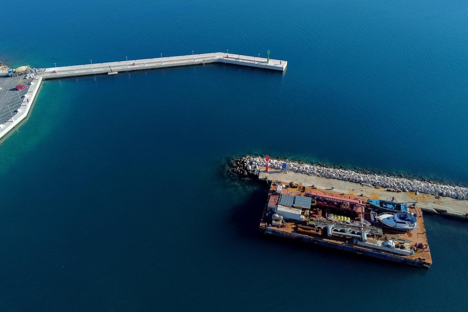 26.01.2024., Sali - Pogled iz zraka na novu luku Sali sa 116 m dugim lukobranom i 150 m nove obale Photo: Sime Zelic/PIXSELL