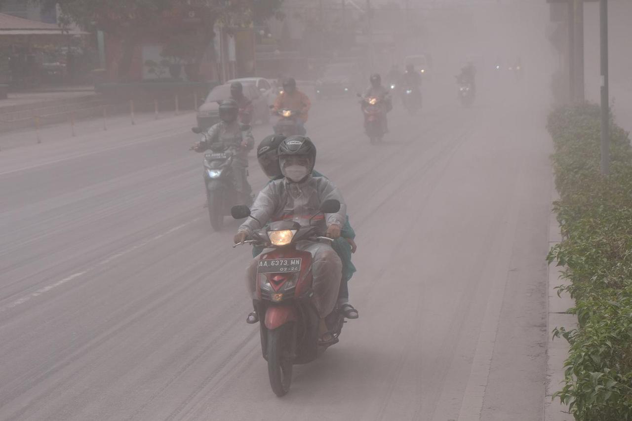 Indonesia's Mount Merapi volcano erupts