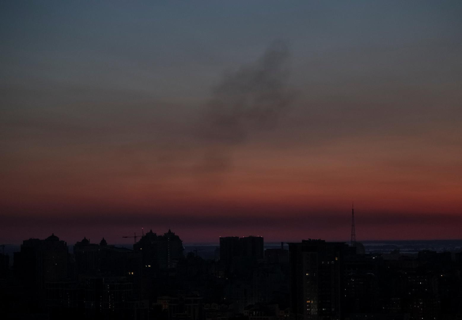 Smoke rises in the sky over the city after a Russian drone and missile strike, amid Russia's attack on Ukraine, in Kyiv, Ukraine May 30, 2023. REUTERS/Gleb Garanich Photo: GLEB GARANICH/REUTERS