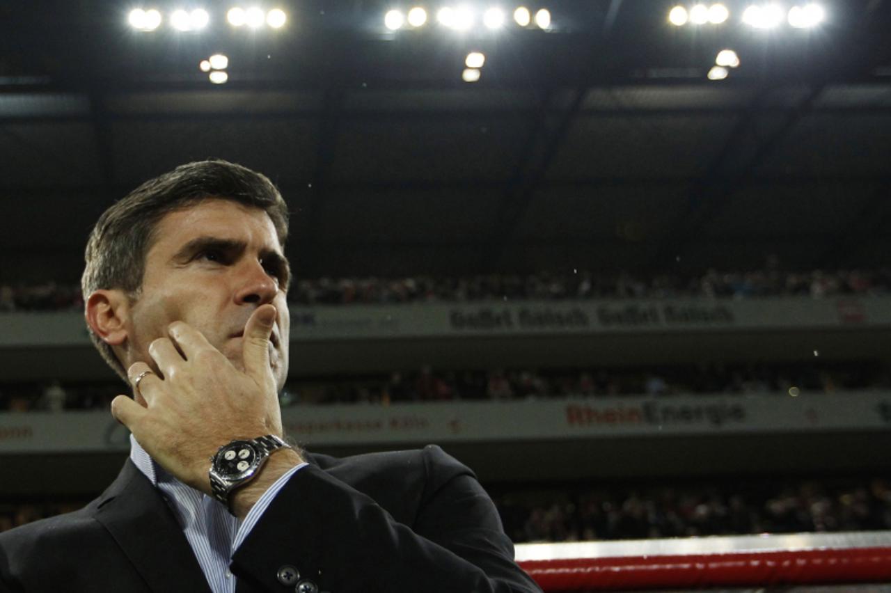 \'FC Cologne\'s coach Zvonimir Soldo reacts during his team\'s German Bundesliga soccer match against Borussia Dortmund in Cologne in this October 15, 2010 file picture. Local media reported on Octobe