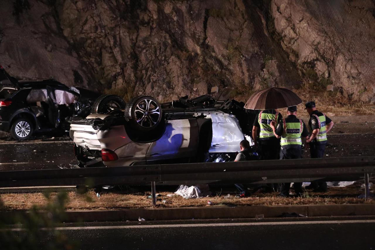 Vrgorac: Tri osobe smrtno stradale u teškoj prometnoj nesreći na A1