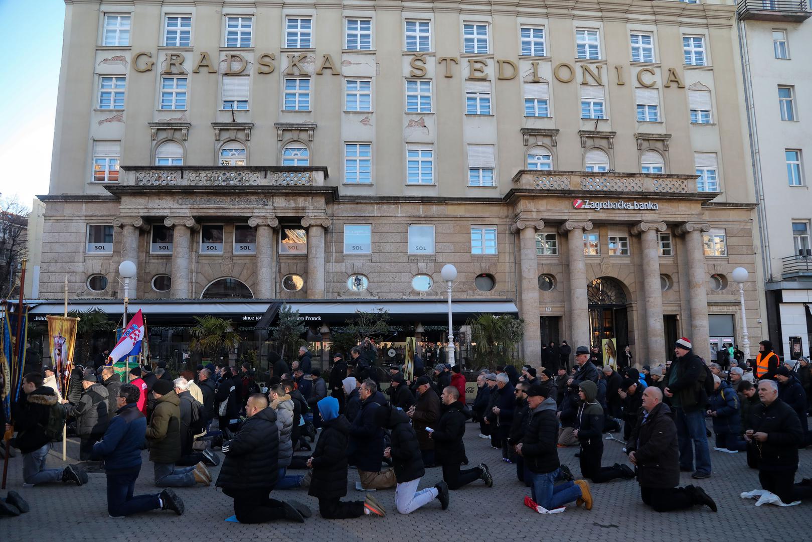 03.02.2023., Zagreb - Svake prve subote u mjesecu molitelji se vracaju  na Trg Bana Jelacica.  Photo: Zeljko Hladika/PIXSELL