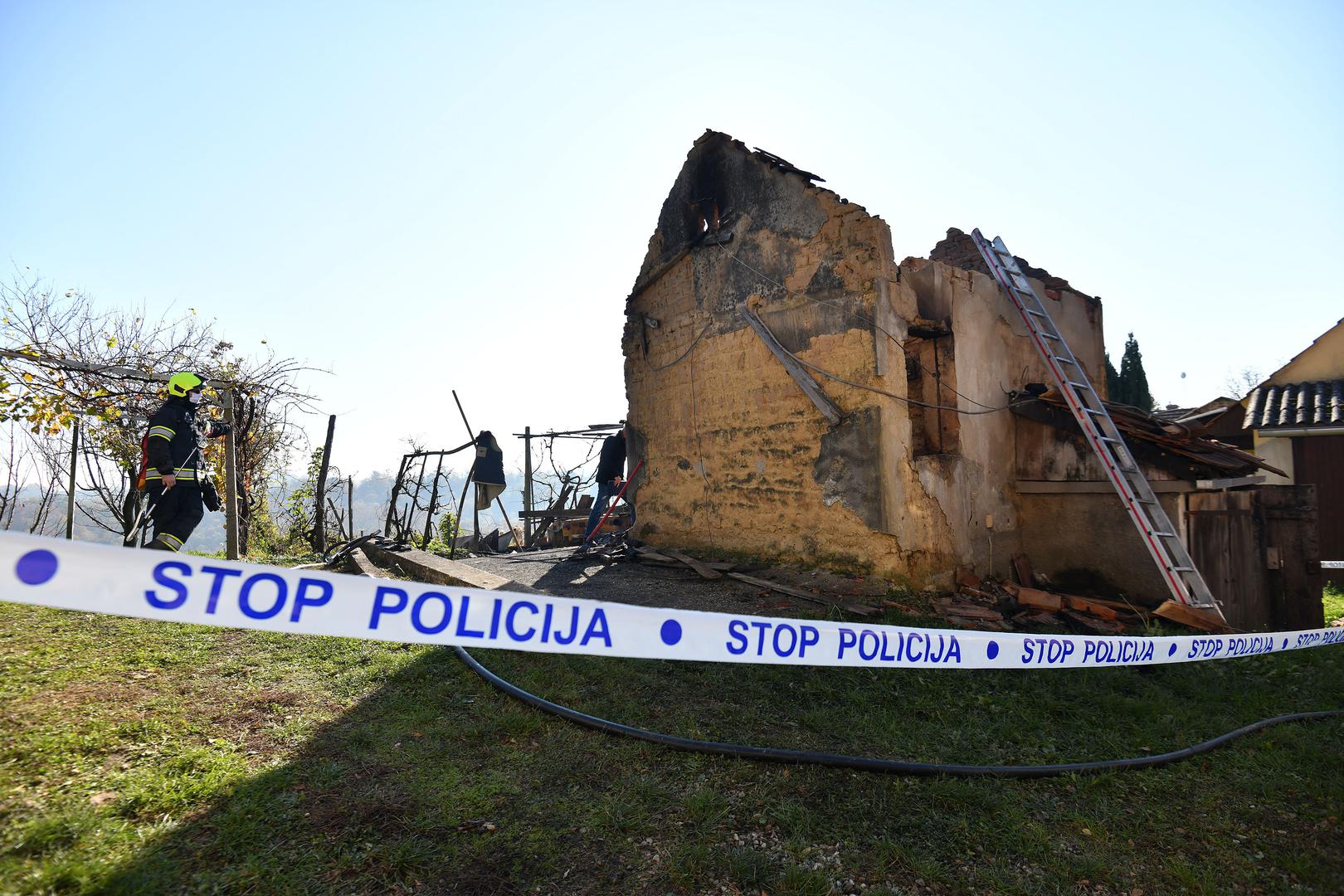 7.11.2020., Gradiscak- Nakon pozara zidane vikendice te urusenja krovista, pronadjen pougljeni les nepoznte muske osobe.
Photo: Vjeran Zganec Rogulja/PIXSELL