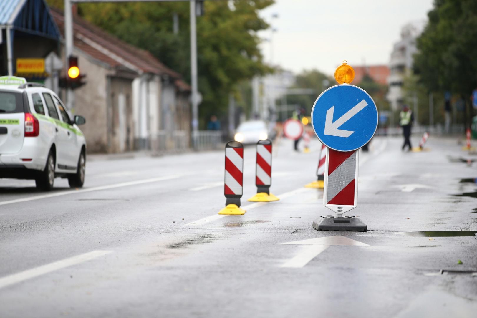 30.09.2021., Zagreb - Radovi na puknucu cijevi na Selskoj ulici nisu prouzrocili velike guzve tijekom jutra.
Photo: Matija Habljak/PIXSELL