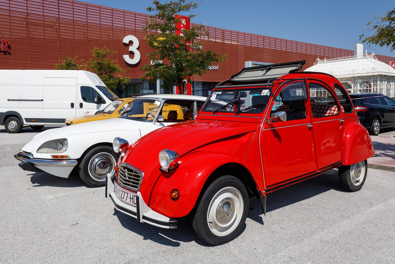 Izloženi su oldtajmeri iz Muzeja automobila Budicki