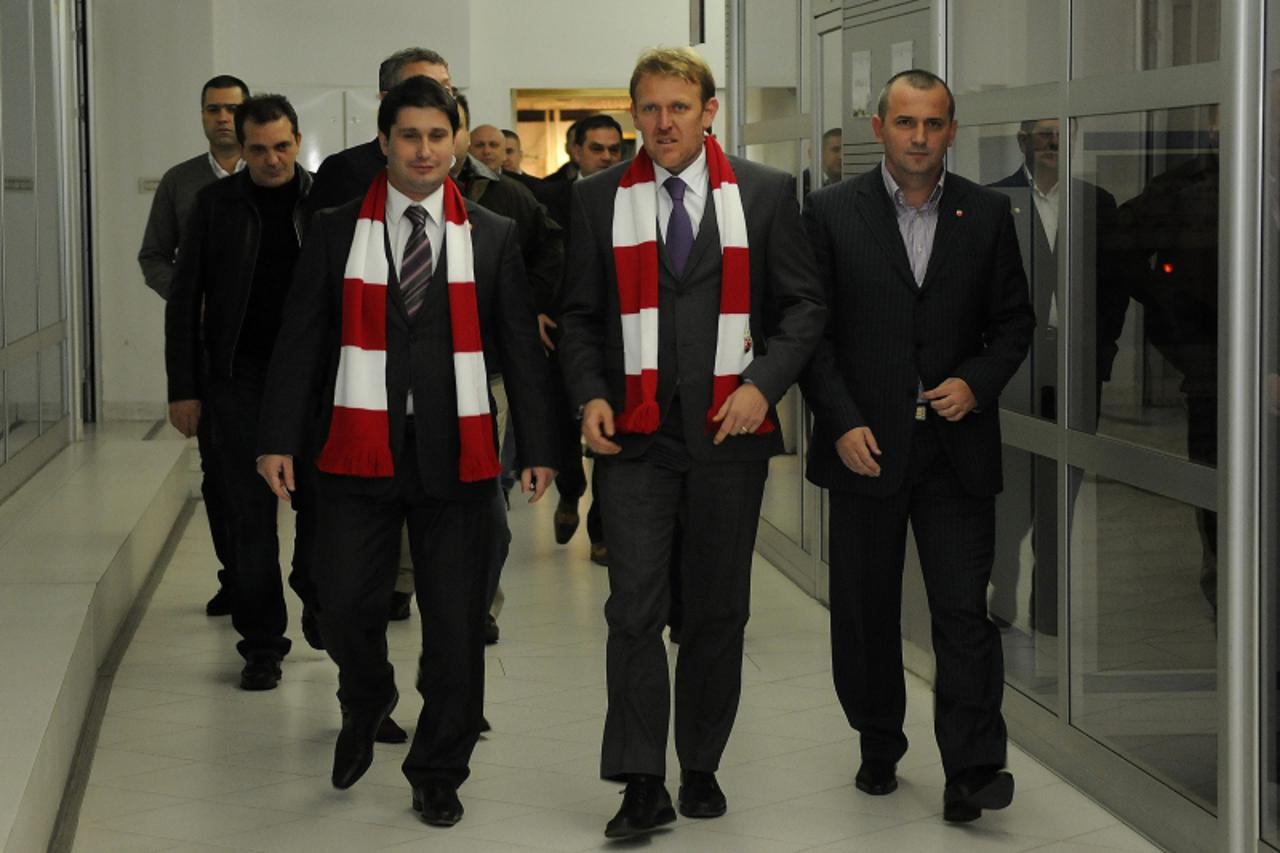 '09.12.2010., Zagreb - Robert Prosinecki potpisao za trenera za f.c. Crvenu zvezdu. Photo: Anto Magzan/PIXSELL'