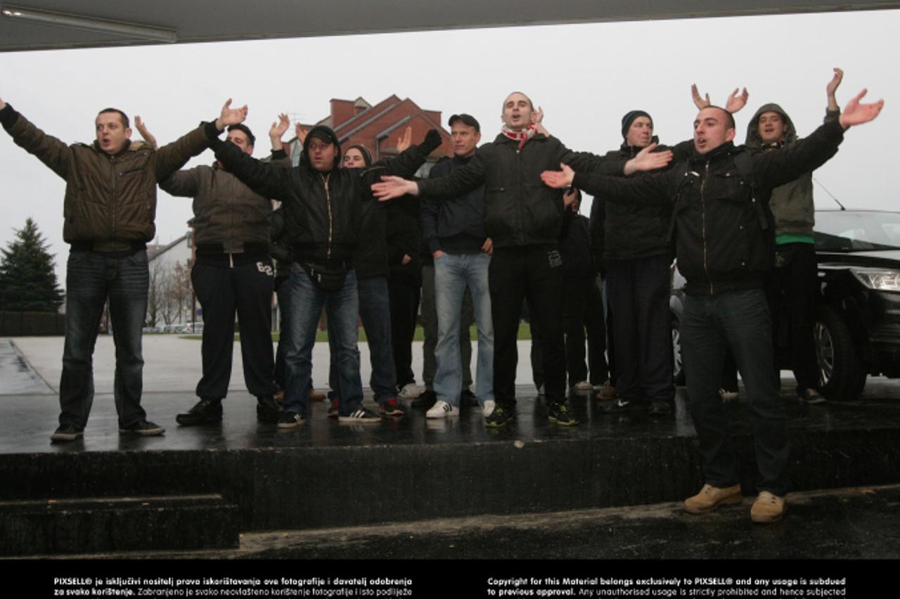 '18.03.2013., Koprivnica - Clanovi Uprave RK Podravka Vegete sastali su se u prostorijama kluba u Gimnaziji Fran Galovic kako bi razgovarali o buducnosti kluba koja je neizvjesna zbog milijunskih dugo