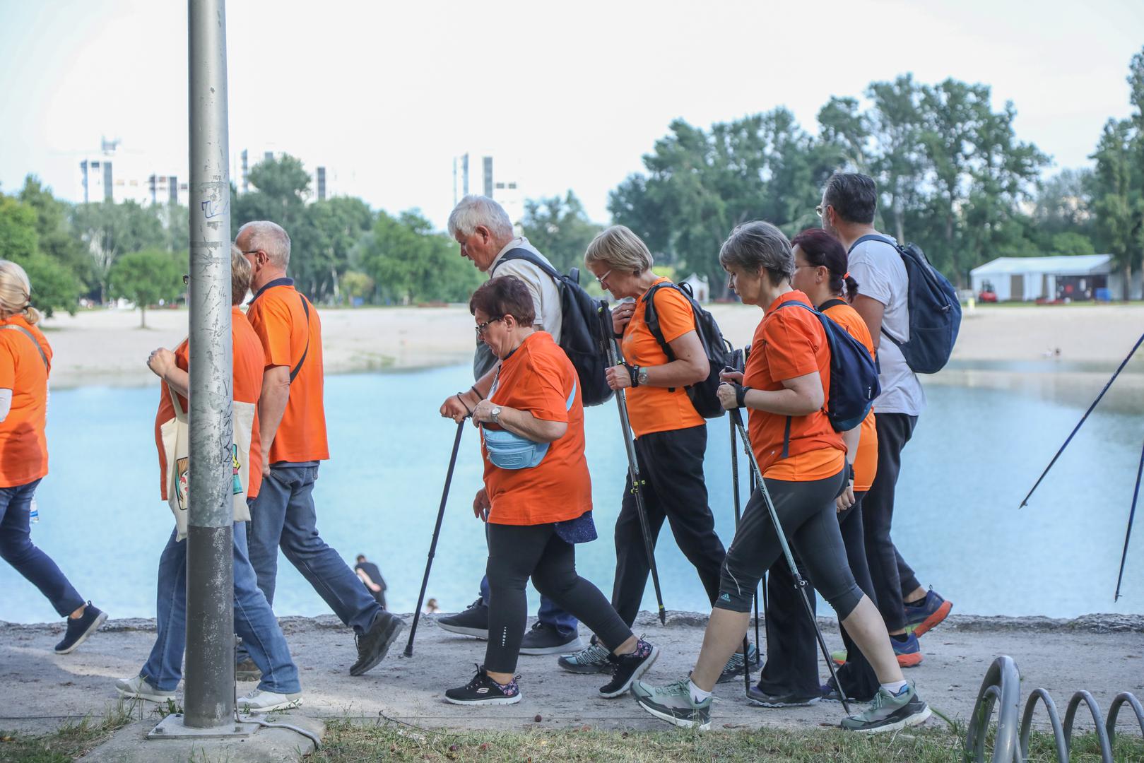 Svi građani pozvani su hodati, zbrojiti svoje korake i objaviti ih na društvenim mrežama uz hashtag #HodajZaOneKojiNeMogu. Glavna poruka ove godine je pozitivan stav unatoč dijagnozi, uz najvažniji apel – pronalazak lijeka što prije.