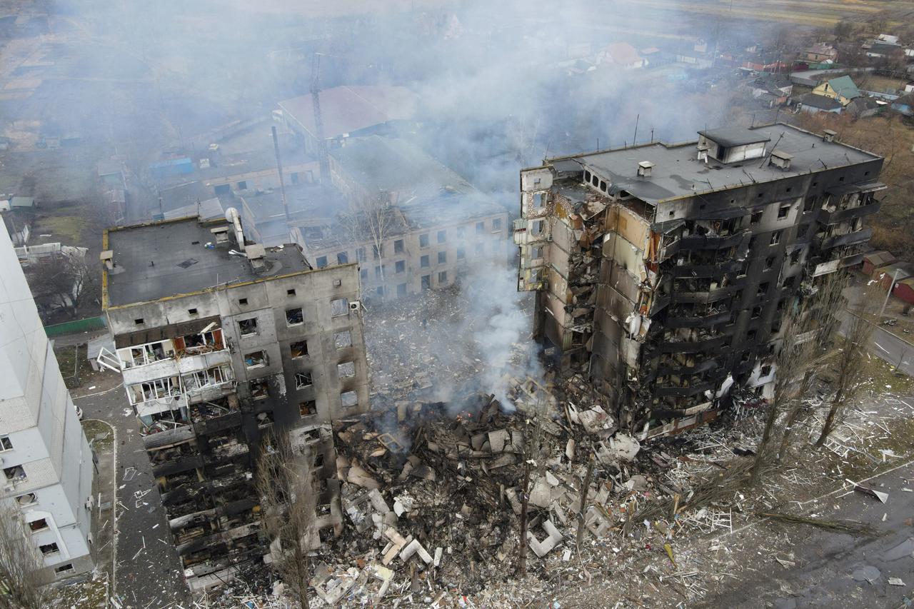 Oštećenja nakon bombardiranja u gradu Borodijanka