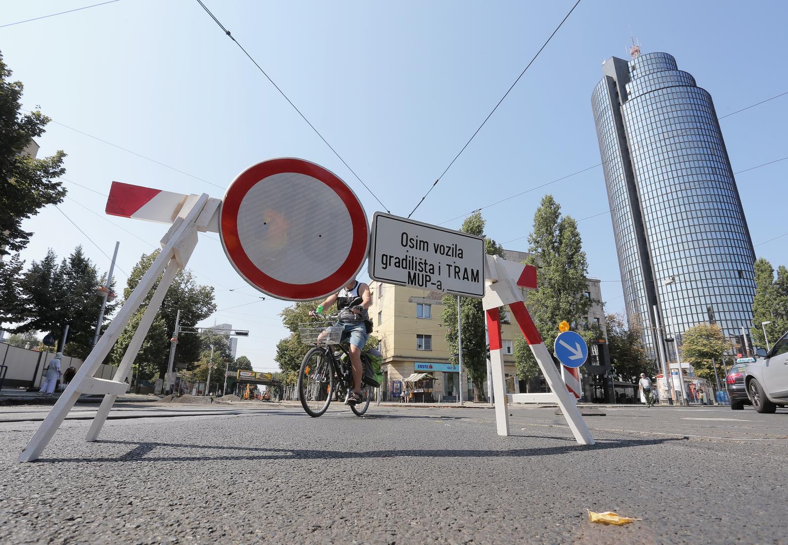 Zagreb ljeti postaje gradilište, pa su tako najnoviji radovi najavljeni od danas 10. kolovoza do 13. kolovoza zbog uređenja kolnika Savske ceste.