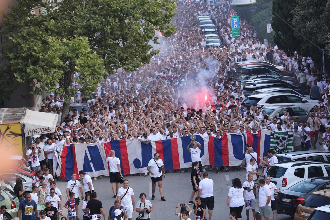 Split: Koreto Torcide prema stadionu Poljud