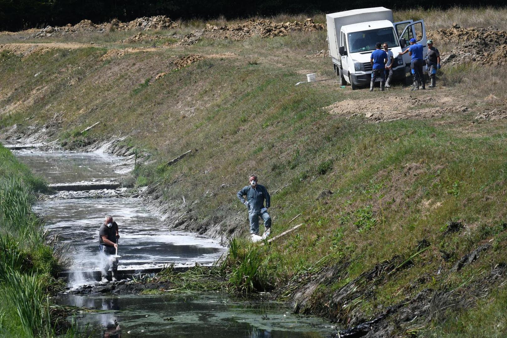 Okolni stočari koristili su ga za napajanje stoke, a i mještani su se oslanjali na bunare koje je punio.