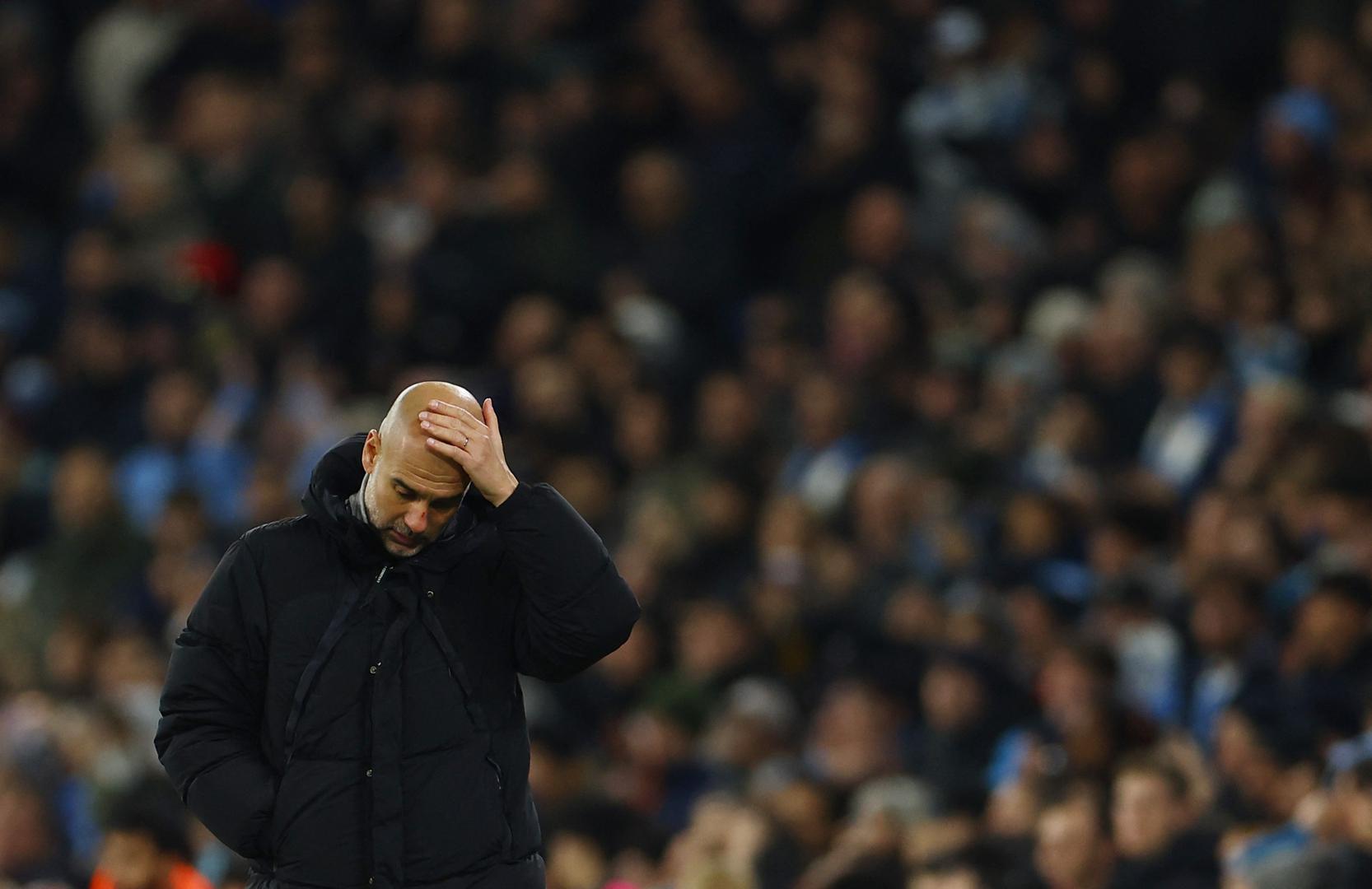 City je trenutno drugi u Premierligi, ali nakon 12 kola zaostaje čak 8 bodova za vodećim Liverpoolom, koji je skupio 31 bod. Ne stoje najbolje ni u Ligi prvaka. Nakon pet odigranih utakmica nalaze se na 15. poziciji s osam osvojenih bodova.