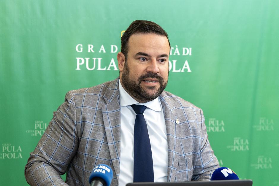 Pula: Gradonačelnik Filip Zoričić predstavio prijedlog gradskog proračuna za 2025. godinu