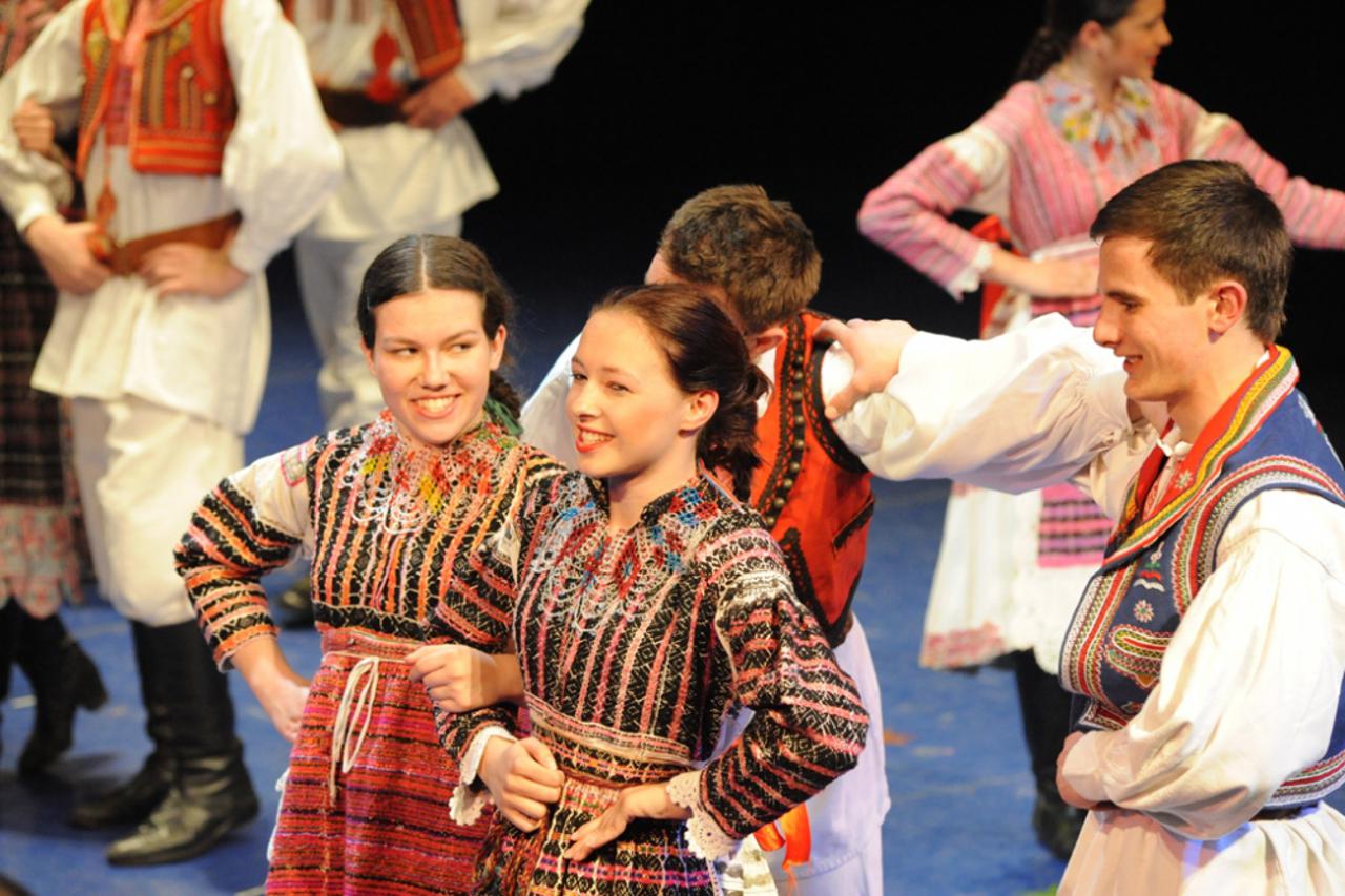 folklor (1)