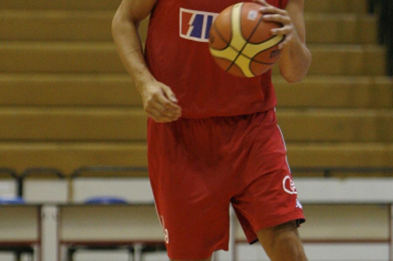 \'03.09.2009., zagreb, u dvorani drazena petrovica okupila se hrvatska kosarkaska reprezentacija prije polaska na eurobasket u poljskoj u sastavu roko leni Ukic, davor Kus, marko Popovic, nikola Vujci