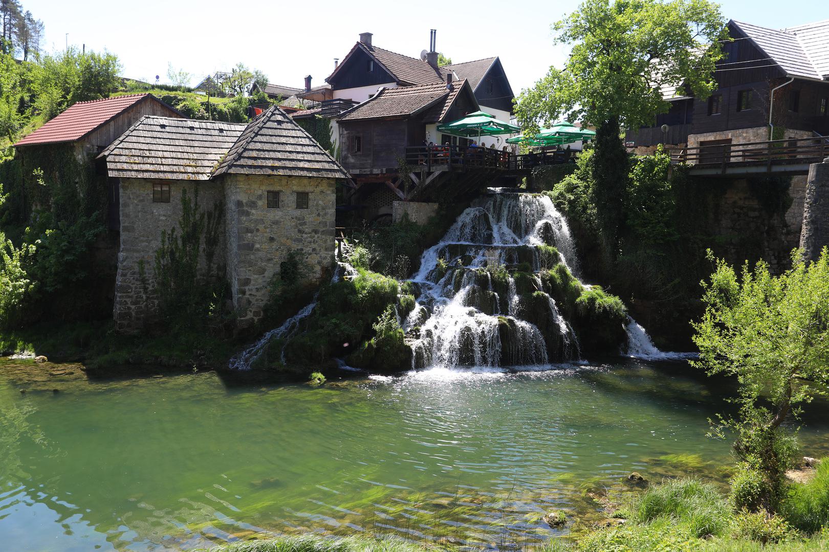 Slunj je grad u središnjoj Hrvatskoj. 